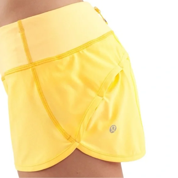 Lululemon Speed Up Short Coolmax 2.5”Burning Yellow. Size 6 - Picture 2 of 12